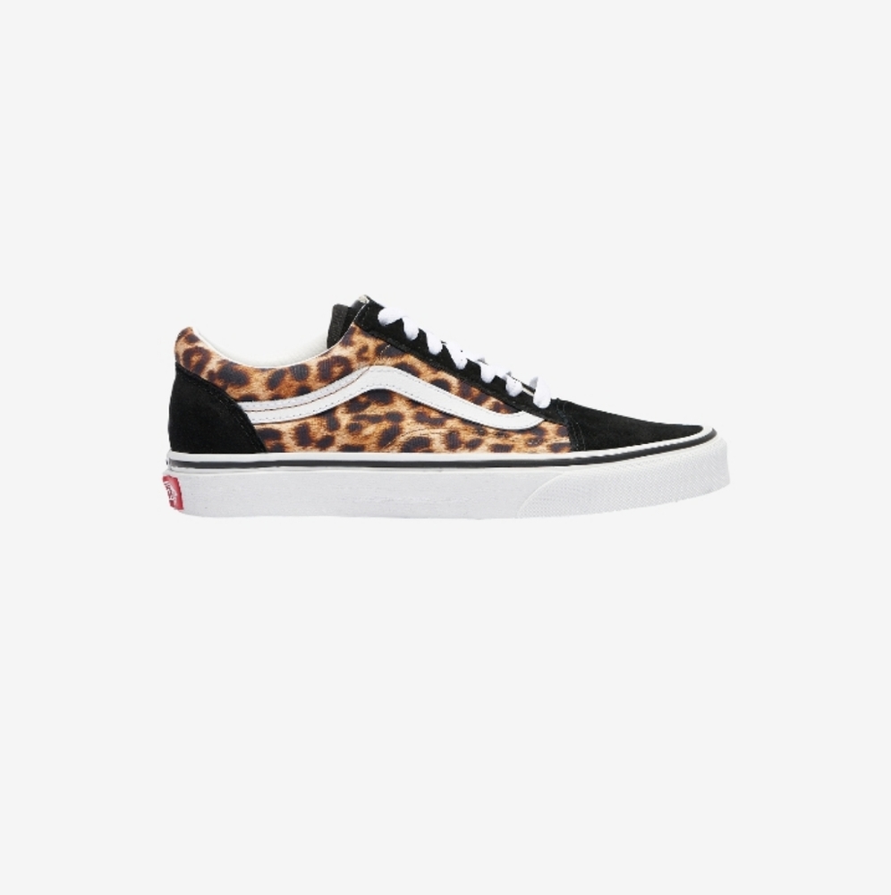 Old skool leopard vans